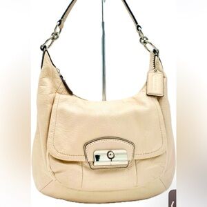Coach Kristin leather shoulderbag/crossbody option. Excellent preowned condition